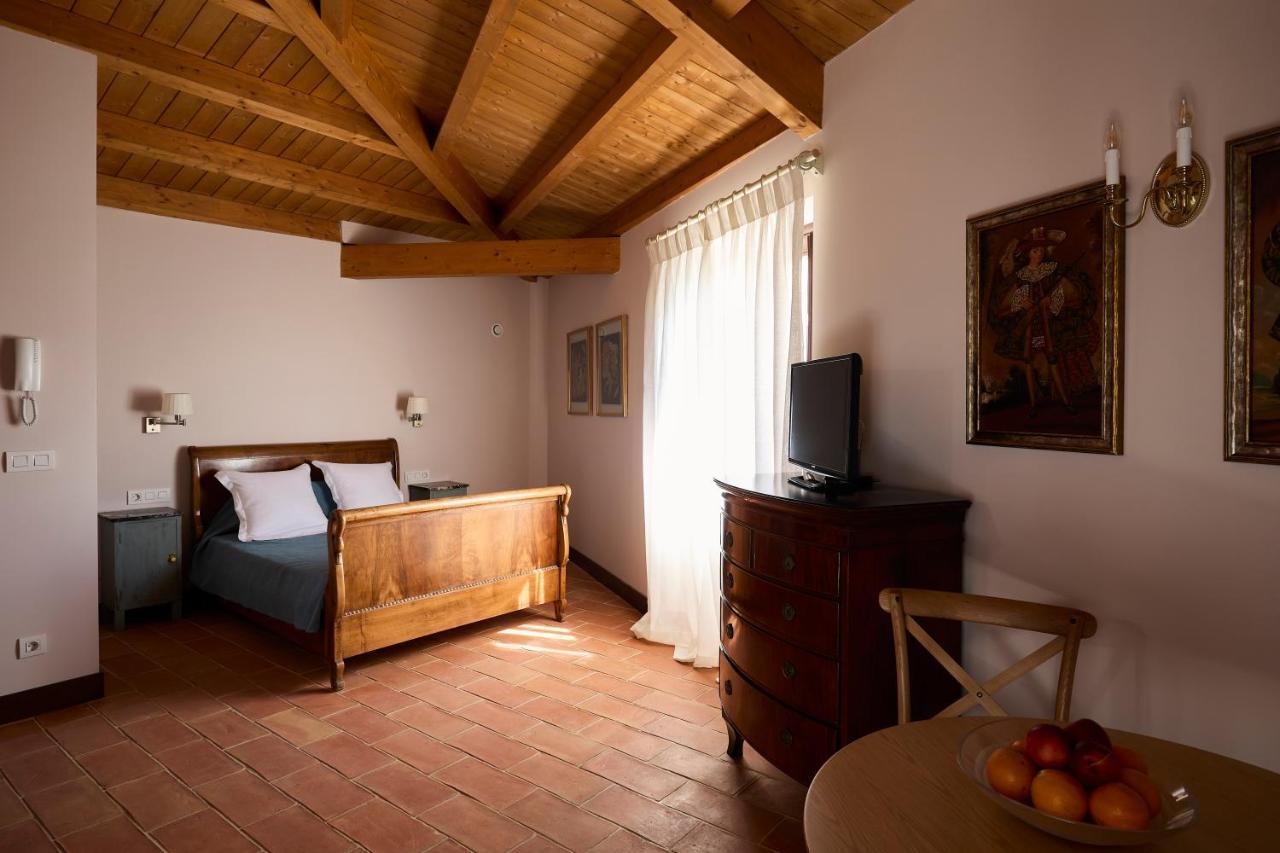 Del Palacio Apartment
